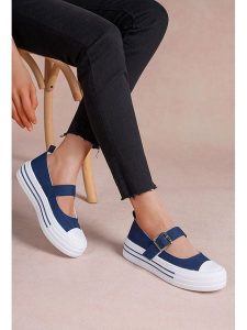 Foreverfolie Slippersy w kolorze granatowym rozmiar: 38. Niebieskie balerinki Foreverfolie, bez wzorów, bez obcasa, na platformie, bez zapięcia. Za 96,60 zł.