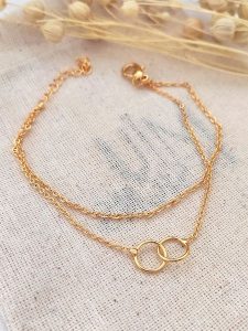 Atelier MIU Pozłacana bransoletka z elementem ozdobnym rozmiar: onesize. Żółte bransoletki Atelier MIU, pozłacane. Za 37,45 zł.