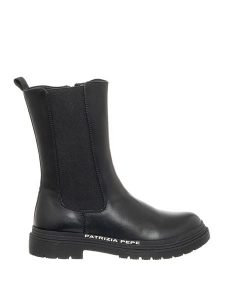 Patrizia Pepe Kozaki w kolorze czarnym rozmiar: 38. Czarne kozaki Patrizia Pepe, na zimę, bez wzorów, bez obcasa, bez zapięcia. Za 260,35 zł.