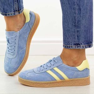 Niebieskie skórzane półbuty damskie S.Barski 7089. Niebieskie półbuty S.BARSKI, na jesień, bez wzorów, z jeansu, z okrągłym noskiem, bez obcasa, na płaskiej podeszwie, bez zapięcia. Za 239,00 zł.