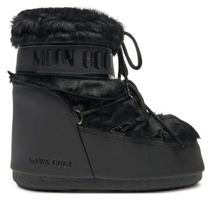 Śniegowce Moon Boot. Czarne buty zimowe Moon Boot, bez obcasa, bez zapięcia. Za 789,00 zł.
