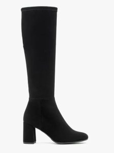 Czarne kozaki z elastyczną szeroką cholewką. Czarne kozaki Ryłko, bez wzorów, z nubiku, z okrągłym noskiem, bez obcasa, na obcasie, bez zapięcia. Za 499,99 zł.