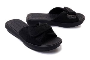 AZALEIA 18731 Lucia soft comfy TAM black AJ441, klapki damskie. Czarne klapki Azaleia, bez wzorów, bez obcasa. Za 104,94 zł.