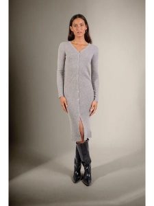 Perfect Cashmere Kaszmirowa sukienka "Maria" w kolorze jasnoszarym rozmiar: XXL. Szare sukienki Perfect Cashmere, xxl, bez wzorów, z kaszmiru, bez kołnierzyka, bez ramiączek, midi. Za 695,99 zł.