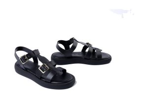 WONDERS AB-1012 negro, sandały damskie. Czarne sandały Wonders, bez wzorów, ze skóry, bez obcasa, na obcasie, bez zapięcia. Za 391,92 zł.