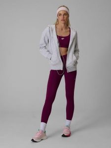 4F Legginsy treningowe szybkoschnące damskie - fioletowe XL. Fioletowe legginsy 4f, bez wzorów, z materiału, z podwyższonym stanem. Za 169,99 zł.