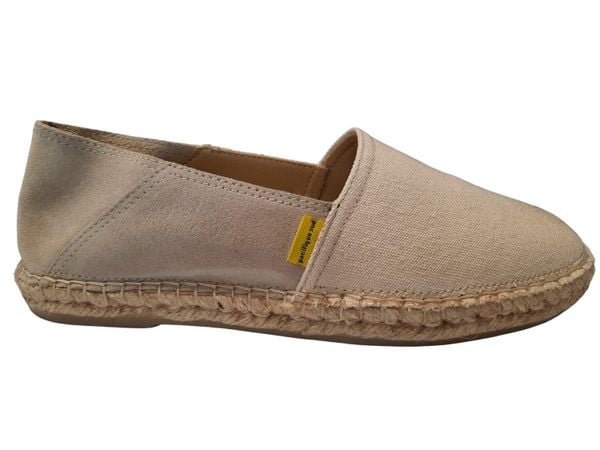 Buty Espadryle Unisex. Brązowe espadryle PACIFIQUE SUD, bez wzorów, z materiału, bez obcasa. Za 252,50 zł.