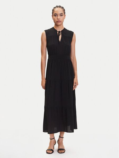 ONLY Sukienka codzienna Nova 15347921 Czarny Regular Fit. Czarne kombinezony ONLY, s, bez wzorów, z wiskozy, bez kołnierzyka, bez ramiączek. Za 99,99 zł.