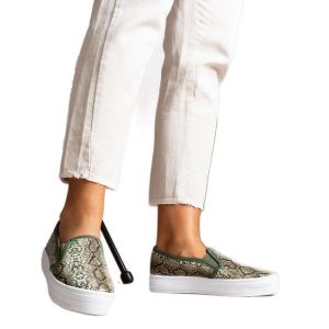 Zielone tenisówki Slip On Irving. Zielone trampki bez wzorów, ze skóry ekologicznej, bez zapięcia. Za 64,19 zł.