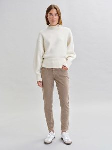 OPUS Sweter "Pandini" w kolorze kremowym rozmiar: 44. Brązowe golfy Opus, bez wzorów. Za 195,45 zł.