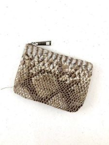 Marlon Skórzana portmonetka w kolorze beżowo-jasnobrązowym - 15 x 10 x 1 cm rozmiar: onesize. Brązowe portfele Marlon, bez wzorów, z materiału. Za 78,66 zł.