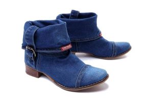 ARTIKER RELAKS 40C0201 jeans, botki damskie. Niebieskie botki Artiker Relaks, bez wzorów, z jeansu, bez obcasa, na obcasie, bez zapięcia. Za 344,90 zł.