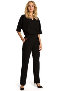 Czarny Kombinezon Elegancki z Krótkim Rękawem. Czarne kombinezony MOE, l, bez wzorów, z elastanu, eleganckie, bez kołnierzyka, bez ramiączek, krótkie. Za 269,90 zł.
