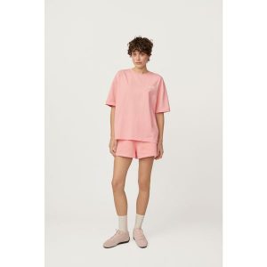 T-shirt Kubota różowy damski. Czerwone koszulki sportowe Kubota, bez wzorów, z materiału, bez ramiączek. W wyprzedaży za 59,99 zł.