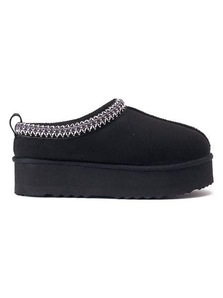 Mandel Botki "Ria" w kolorze czarnym rozmiar: 38. Czarne botki Mandel, bez wzorów, z materiału, bez obcasa, bez zapięcia. Za 174,02 zł.