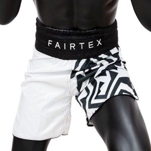 Fairtex Spodenki Bokserskie BT2003 Monochrome. Białe szorty FAIRTEX, bez wzorów, sportowe. Za 279,00 zł.