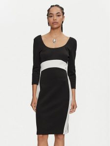 Calvin Klein Sukienka codzienna K20K207469 Czarny Slim Fit. Czarne kombinezony Calvin Klein, na co dzień, bez wzorów, z syntetyku, bez kołnierzyka, bez ramiączek, proste. Za 529,99 zł.