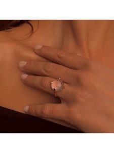 Les Petites Précieuses Pozłacany pierścionek z kwarcem różowym rozmiar: 54. Różowe pierścionki Les Petites Précieuses, z kwarcem, pozłacane. Za 260,99 zł.