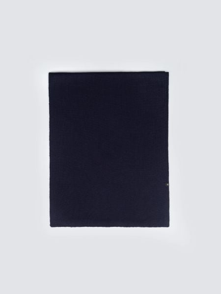 Szal dzianinowy granatowy Estanilan 403/ Mesianil 403. Niebieskie szaliki Big Star, bez wzorów, z dzianiny. Za 119,99 zł.