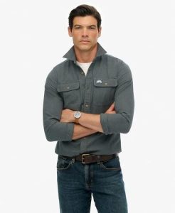 Superdry Koszula Trailsman Relaxed Fit z bawełny organicznej. Zielone koszule Superdry, m, z aplikacjami, z bawełny, bez kołnierzyka, bez ramiączek. Za 387,25 zł.