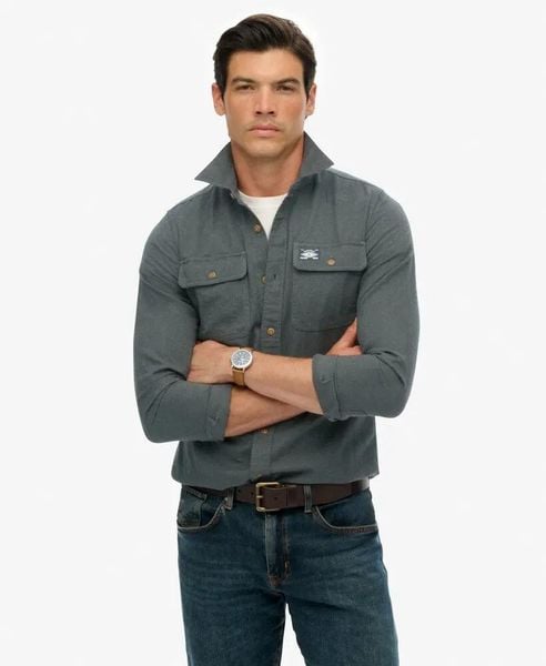 Superdry Koszula Trailsman Relaxed Fit z bawełny organicznej. Zielone koszule Superdry, m, z aplikacjami, z bawełny, bez kołnierzyka, bez ramiączek. Za 388,25 zł.