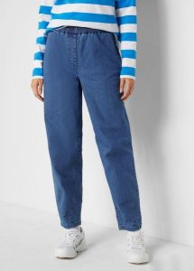 Jeansy mom, high waist, wygodny pas. Niebieskie jeansy bonprix, bez wzorów, z jeansu, z podwyższonym stanem. Za 109,99 zł.
