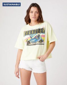 DAMSKI T-SHIRT WRANGLER BOXY TEE WAX YELLOW W7S2-GF-X9B 112132116. Żółte t-shirty Wrangler, s, bez wzorów, bez kołnierzyka, bez ramiączek. Za 69,99 zł.