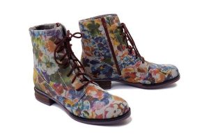 JOSEF SEIBEL 76501 VL855 900 Sanja 01 multicolor, trzewiki damskie. Botki Josef Seibel, na zimę, bez wzorów, ze skóry, bez obcasa, bez zapięcia. Za 469,90 zł.