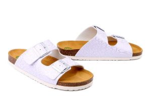 DR. BRINKMANN 700878-42 rosa, klapki damskie. Czerwone klapki Dr. Brinkmann, bez wzorów, bez obcasa. Za 174,90 zł.