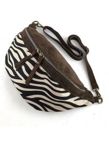 Marlon Skórzana saszetka w kolorze brązowym - 38 x 20 x 11 cm rozmiar: onesize. Brązowe nerki i saszetki Marlon, bez wzorów, z materiału. Za 232,23 zł.