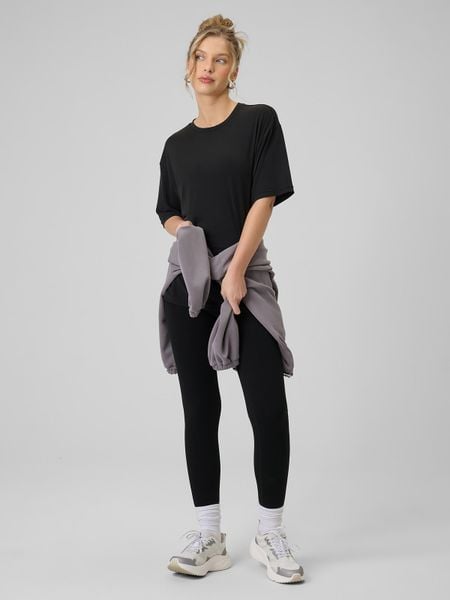 4F Legginsy dzianinowe damskie - czarne XS. Czarne legginsy 4f, bez wzorów, z dzianiny. Za 129,99 zł.