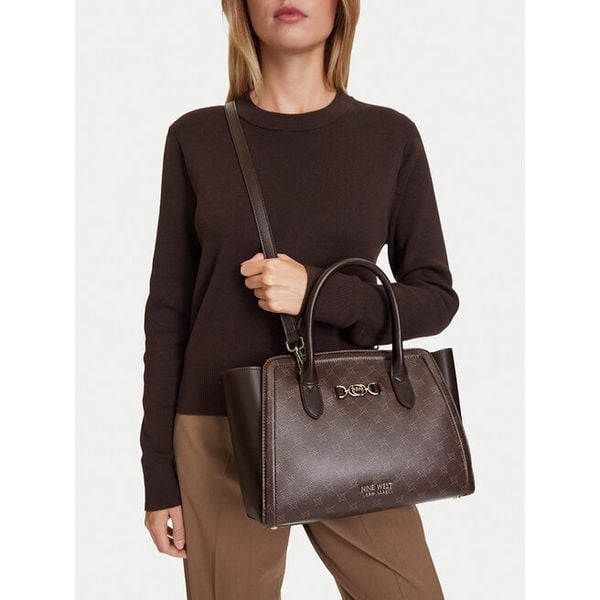 Torebka Nine West. Brązowe kuferki Nine West, bez wzorów, bez dodatków. Za 259,99 zł.