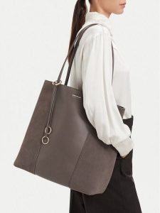 GINO ROSSI Torebka EO-LA224-19590-2 Beżowy ciemny. Brązowe shopper bag Gino Rossi, bez wzorów, ze skóry, bez dodatków. Za 629,99 zł.