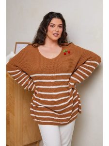 Curvy Lady Sweter w kolorze jasnobrązowym rozmiar: 48/50. Brązowe swetry oversize Curvy Lady, z aplikacjami, ze splotem, bez ramiączek. Za 121,99 zł.