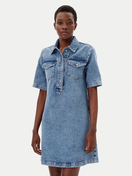 Liu Jo Sukienka jeansowa UA5191 D4990 Niebieski Regular Fit. Niebieskie kombinezony Liu Jo, bez wzorów, z bawełny, bez kołnierzyka, bez ramiączek. Za 389,99 zł.
