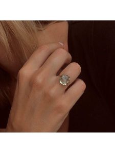 OR Carats Złoty pierścionek z kamieniem szlachetnym rozmiar: 50. Zielone pierścionki OR Carats, z ametystem, złote. Za 869,99 zł.