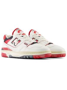 New Balance Skórzane sneakersy "550" w kolorze kremowo-czerwonym rozmiar: 44. Brązowe trampki New Balance, bez wzorów, bez zapięcia. Za 333,81 zł.