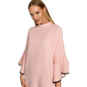 Elegancka sukienka trapezowa z bufiastymi rękawami z falbanami pudrowa. Sukienki MOE, s, bez wzorów, eleganckie, bez kołnierzyka, bez ramiączek, trapezowe. Za 259,00 zł.