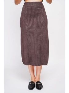 William de Faye Spódnica w kolorze brązowym rozmiar: 38. Brązowe spódnice William de Faye, na co dzień, bez wzorów, ze splotem, klasyczne, midi. Za 104,99 zł.