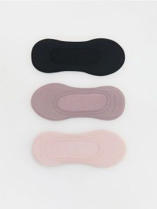 Skarpetki balerinki 3 pack - jasnofioletowy. Fioletowe skarpetki Reserved, bez wzorów. W wyprzedaży za 32,99 zł.