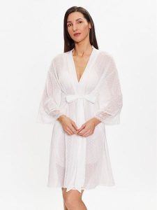 Selmark Szlafrok Penelope 31071 Biały Regular Fit. Białe szlafroki Selmark, bez wzorów, z syntetyku, bez kaptura. Za 259,99 zł.