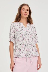 Koszula w kwiaty różowa. Czerwone koszule MOODO, bez wzorów, z wiskozy, bez kołnierzyka, bez ramiączek. Za 79,99 zł.