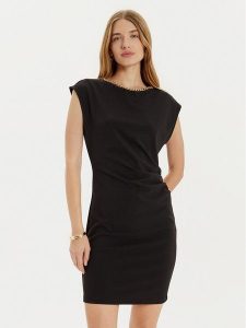 Rinascimento Sukienka koktajlowa CFC0121364003 Czarny Regular Fit. Czarne kombinezony Rinascimento, xs, bez wzorów, z syntetyku, wizytowe, bez kołnierzyka, bez ramiączek. Za 249,99 zł.