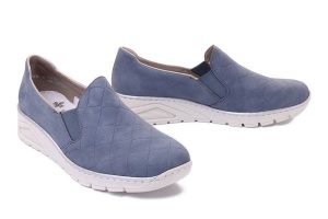 RIEKER N3363-10 blue, półbuty damskie. Niebieskie półbuty Rieker, bez wzorów, bez obcasa, bez zapięcia. Za 279,90 zł.