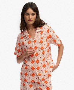 Superdry Koszula Krótki Rękaw Beach z Nadrukiem – Relaxed Fit. Brązowe koszule Superdry, bez wzorów, z bawełny, bez kołnierzyka, bez ramiączek. Za 234,25 zł.