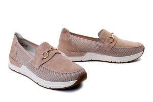 RIEKER 58955-31 pink, półbuty damskie. Czerwone półbuty Rieker, bez wzorów, bez obcasa, bez zapięcia. Za 329,90 zł.