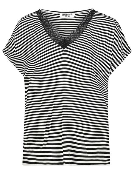 Sublevel Koszulka w kolorze czarnym rozmiar: XL. Czarne bluzki Sublevel, xl, bez wzorów, z koronki, bez kołnierzyka, bez ramiączek. Za 47,82 zł.