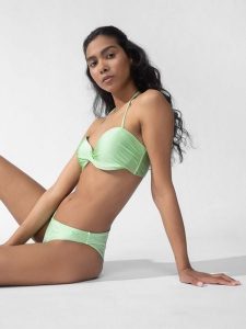 4F Dół od bikini damski M. Zielone bikini 4f, bez wzorów, z materiału. W wyprzedaży za 4,99 zł.