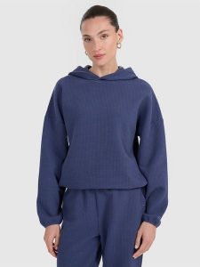 4F Bluza dresowa z waflowej dzianiny damska - granatowa XXL. Niebieskie bluzy 4f, xxl, bez wzorów, z dresówki, bez kaptura. Za 179,99 zł.