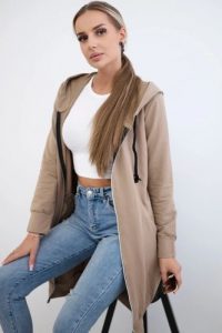 Bluza sukienkowa z kapturem camelowa. Bluzy KESI, l, bez wzorów, z bawełny, z kapturem. Za 234,40 zł.